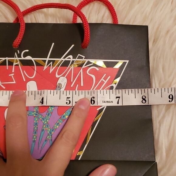 GAGA'S Workshop Barney's NY paper bag - Picture 4 of 5